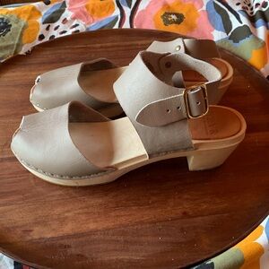 BRYR Miranda Peep Toe Mid-heel in Unique Light Taupe (Trial color?) - Size 39